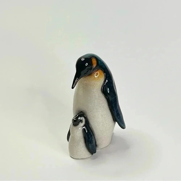 The Juliana Collection Figurine 59496 Natural World - Mother & Baby Penguin - Picture 1 of 4